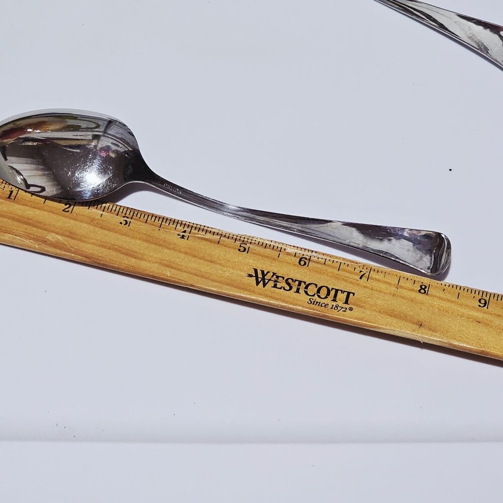 2 Oneida Distinction Serving Spoons 8" stainless glossy 2000s vtg MCM - Picture 5 of 7